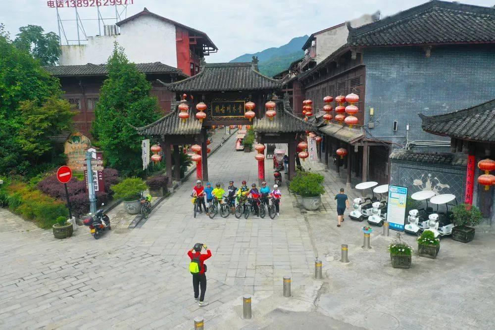 春节临近,南京书店人潮涌动热闹欢腾